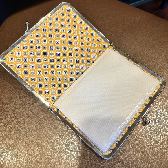 Vera Bradley Blue and Yellow Travel Photo Album - Picture 4 of 4